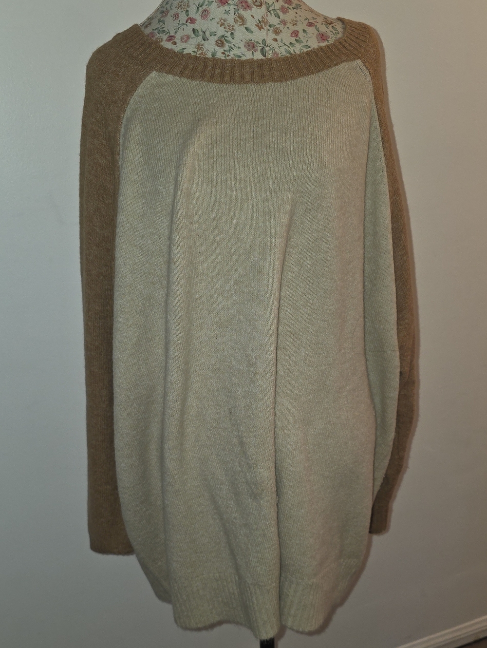 Neutral Two-Tone Raglan Sweater - Beige and Brown